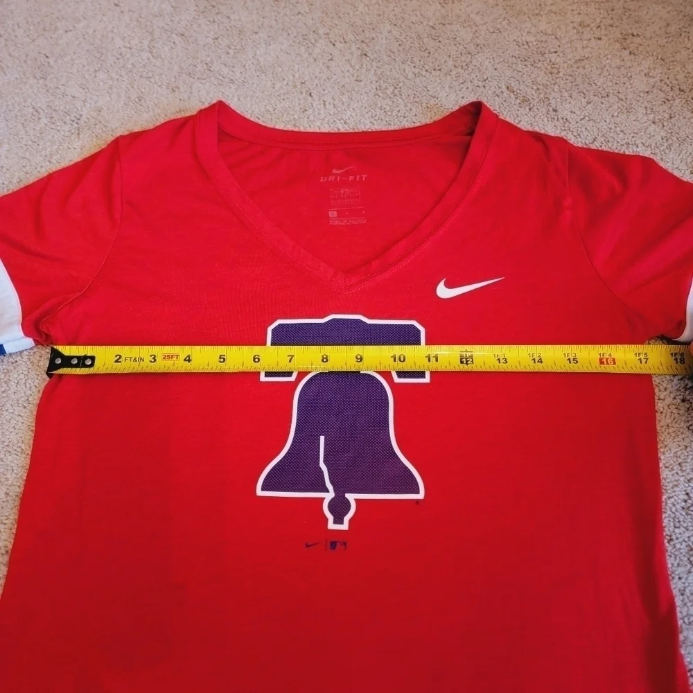 Nike Philadelphia Phillies T Shirt M
